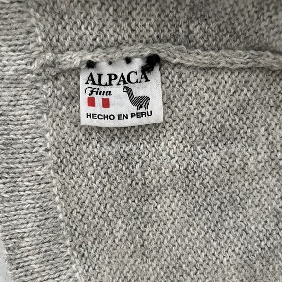 Alpaca Fina Women's Cape Heathered Beige Gray Made in Peru So Soft EUC - Picture 2 of 7